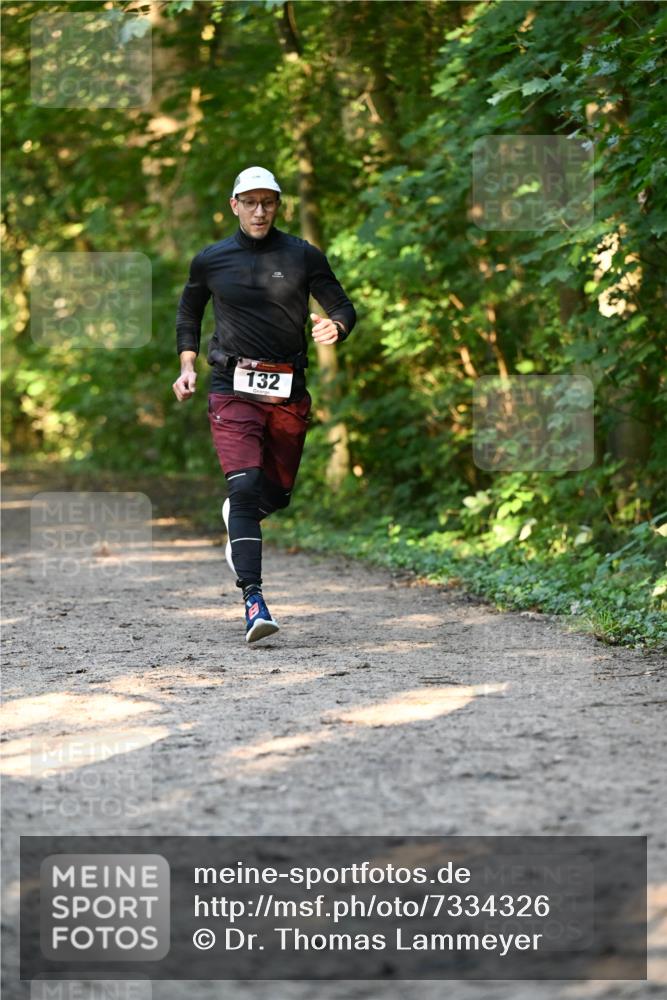 06.10.2024 - Bramfelder Halbmarathon 2024 Dr. Thomas Lammeyer http://msf.ph/oto/7334326 06.10.2024 09:49:59 Laufen 132 meine-sportfotos.de