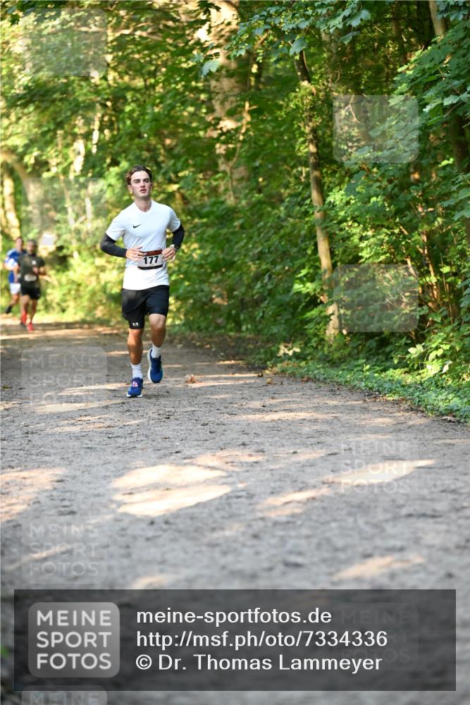06.10.2024 - Bramfelder Halbmarathon 2024 Dr. Thomas Lammeyer http://msf.ph/oto/7334336 06.10.2024 09:50:01 Laufen 177 meine-sportfotos.de
