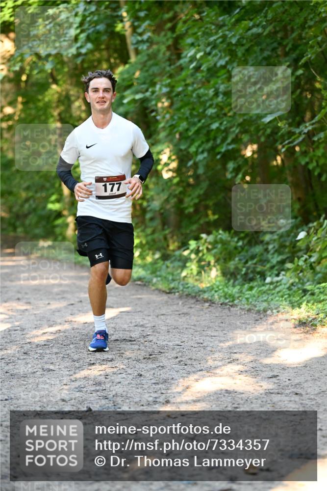06.10.2024 - Bramfelder Halbmarathon 2024 Dr. Thomas Lammeyer http://msf.ph/oto/7334357 06.10.2024 09:50:04 Laufen 1, 177 meine-sportfotos.de