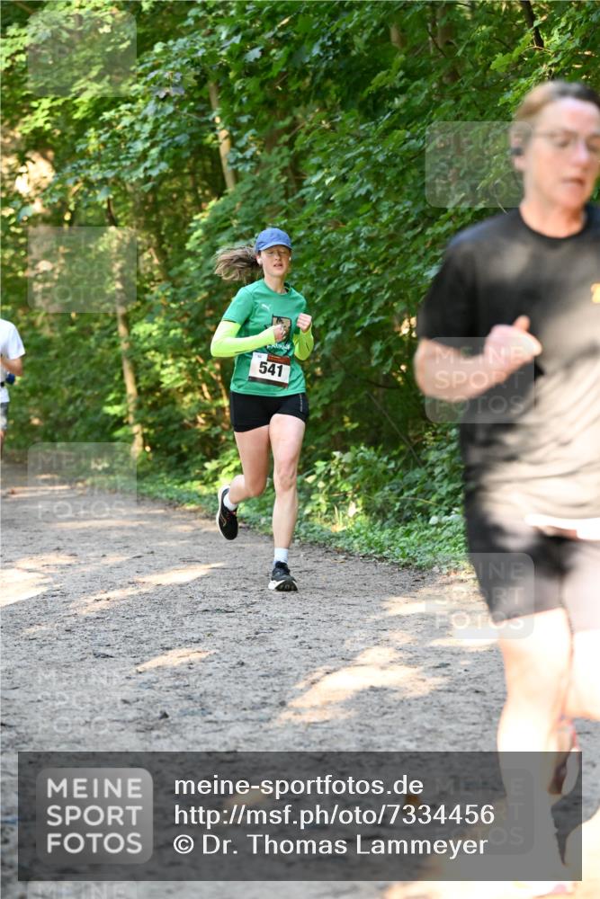 06.10.2024 - Bramfelder Halbmarathon 2024 Dr. Thomas Lammeyer http://msf.ph/oto/7334456 06.10.2024 09:50:34 Laufen 541 meine-sportfotos.de