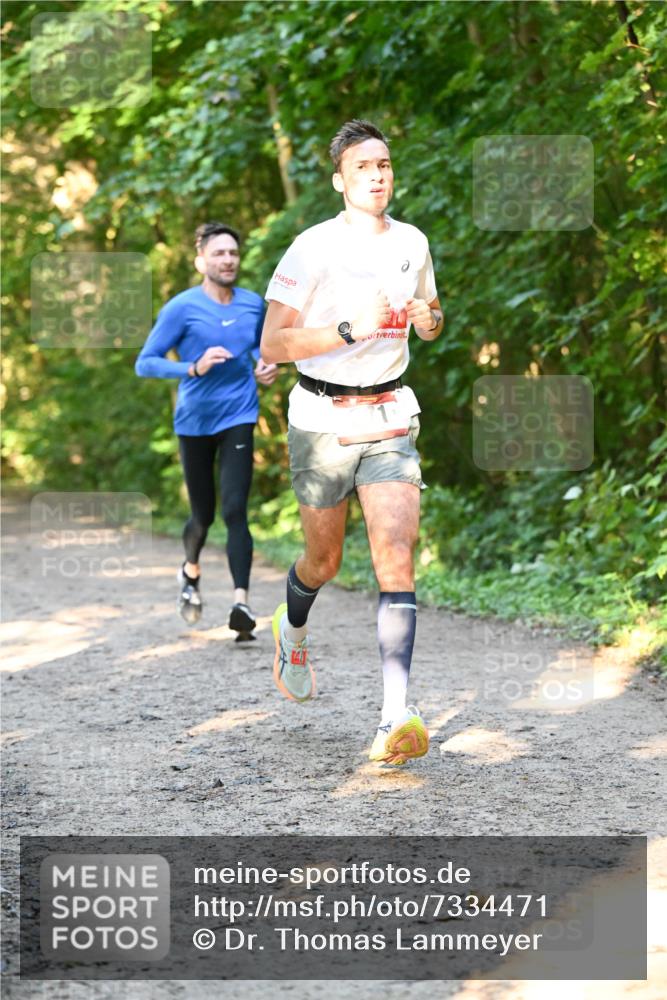 06.10.2024 - Bramfelder Halbmarathon 2024 Dr. Thomas Lammeyer http://msf.ph/oto/7334471 06.10.2024 09:50:36 Laufen  meine-sportfotos.de