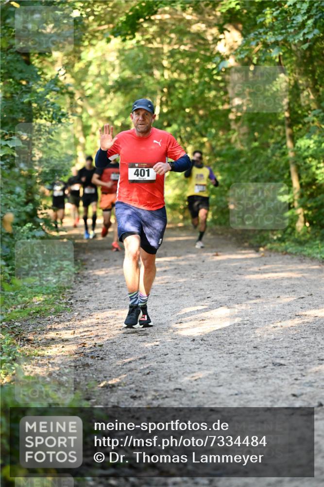 06.10.2024 - Bramfelder Halbmarathon 2024 Dr. Thomas Lammeyer http://msf.ph/oto/7334484 06.10.2024 09:50:45 Laufen 1, 401 meine-sportfotos.de