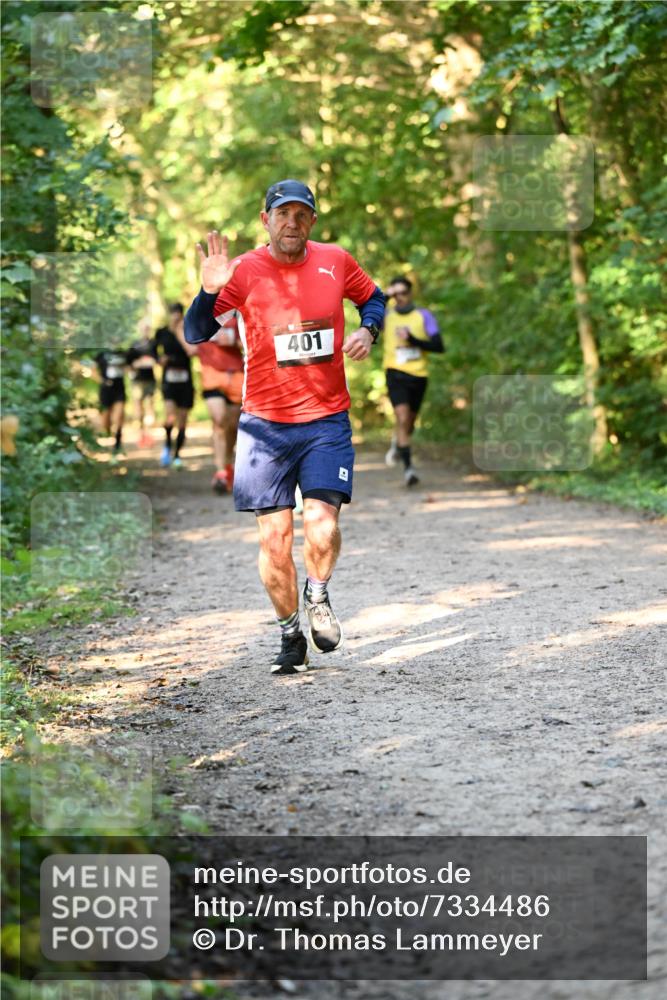 06.10.2024 - Bramfelder Halbmarathon 2024 Dr. Thomas Lammeyer http://msf.ph/oto/7334486 06.10.2024 09:50:45 Laufen 401 meine-sportfotos.de