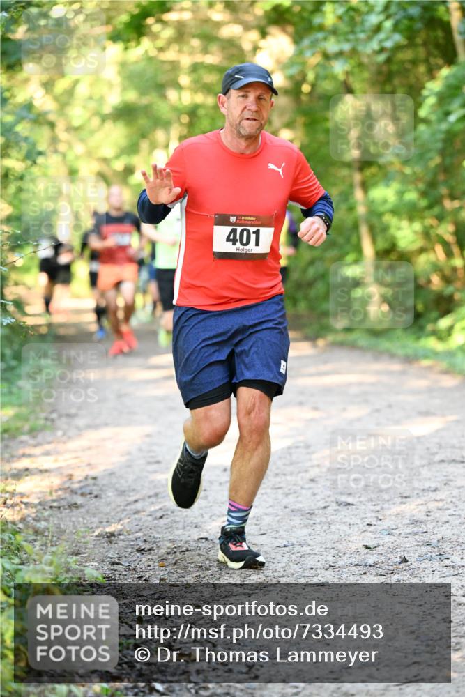 06.10.2024 - Bramfelder Halbmarathon 2024 Dr. Thomas Lammeyer http://msf.ph/oto/7334493 06.10.2024 09:50:46 Laufen 33, 401 meine-sportfotos.de