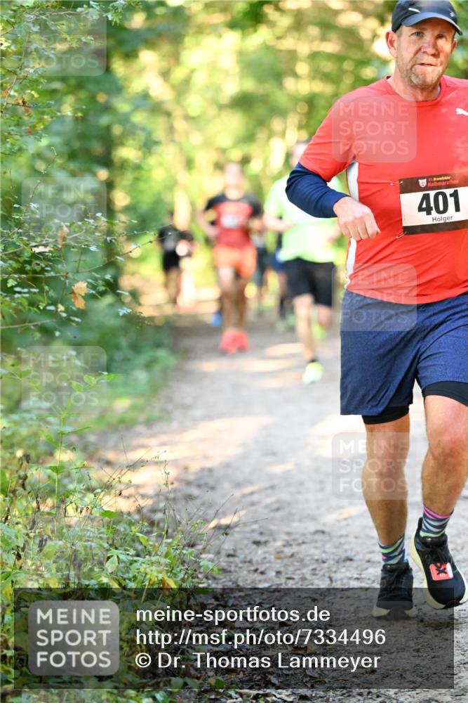 06.10.2024 - Bramfelder Halbmarathon 2024 Dr. Thomas Lammeyer http://msf.ph/oto/7334496 06.10.2024 09:50:46 Laufen 33, 401 meine-sportfotos.de