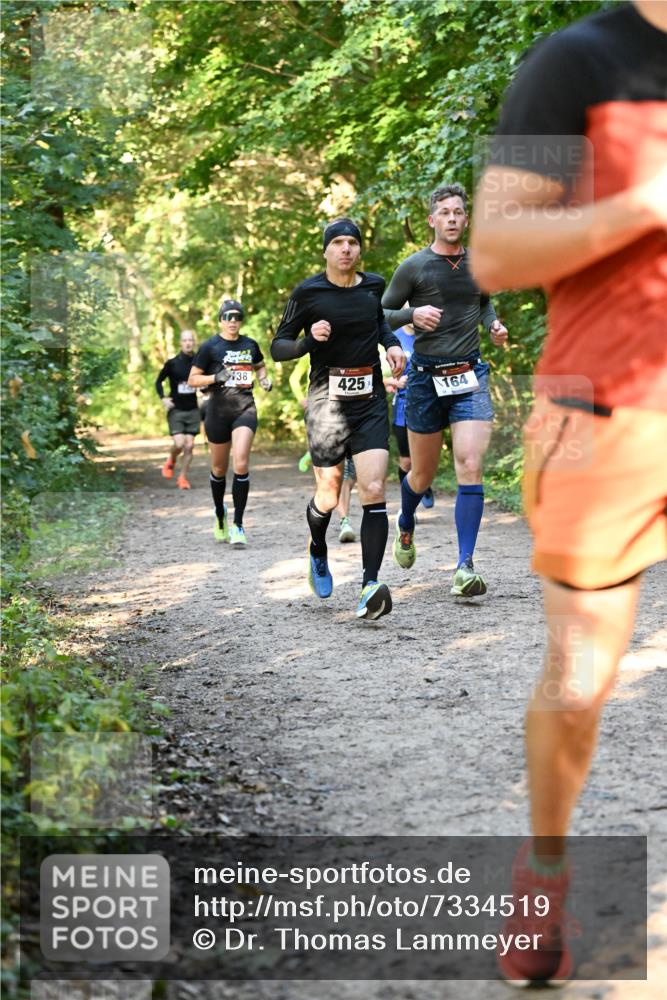 06.10.2024 - Bramfelder Halbmarathon 2024 Dr. Thomas Lammeyer http://msf.ph/oto/7334519 06.10.2024 09:50:52 Laufen 38, 425, 164 meine-sportfotos.de