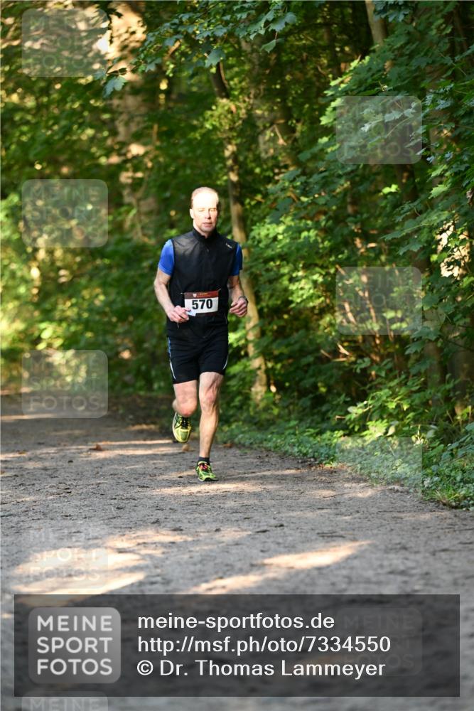 06.10.2024 - Bramfelder Halbmarathon 2024 Dr. Thomas Lammeyer http://msf.ph/oto/7334550 06.10.2024 09:50:59 Laufen 570 meine-sportfotos.de