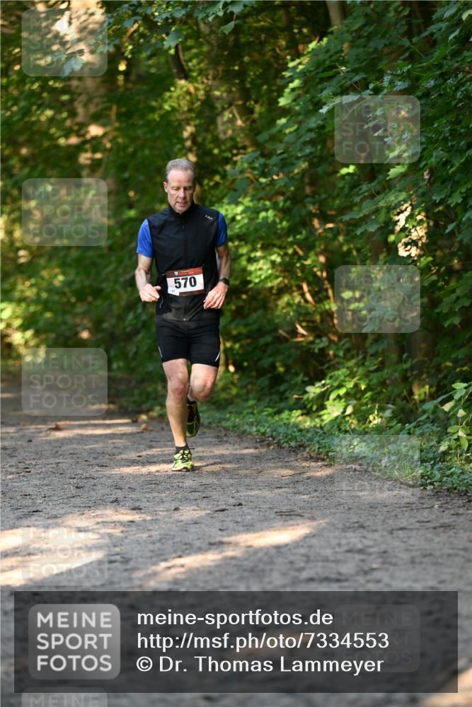 06.10.2024 - Bramfelder Halbmarathon 2024 Dr. Thomas Lammeyer http://msf.ph/oto/7334553 06.10.2024 09:51:00 Laufen 570 meine-sportfotos.de