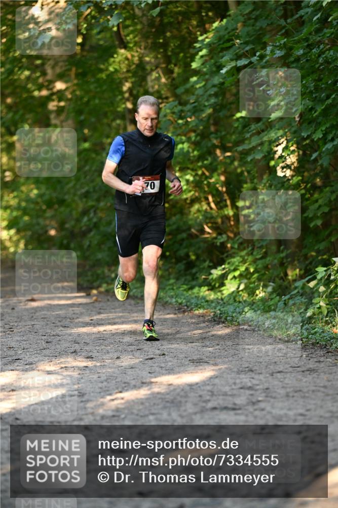 06.10.2024 - Bramfelder Halbmarathon 2024 Dr. Thomas Lammeyer http://msf.ph/oto/7334555 06.10.2024 09:51:00 Laufen 70 meine-sportfotos.de