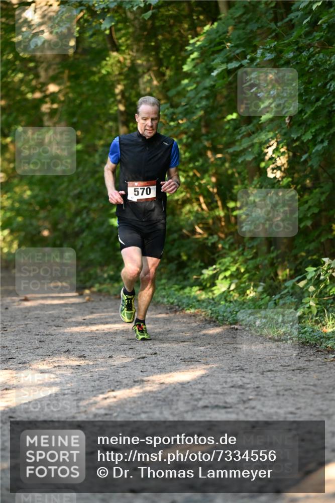 06.10.2024 - Bramfelder Halbmarathon 2024 Dr. Thomas Lammeyer http://msf.ph/oto/7334556 06.10.2024 09:51:00 Laufen 570 meine-sportfotos.de