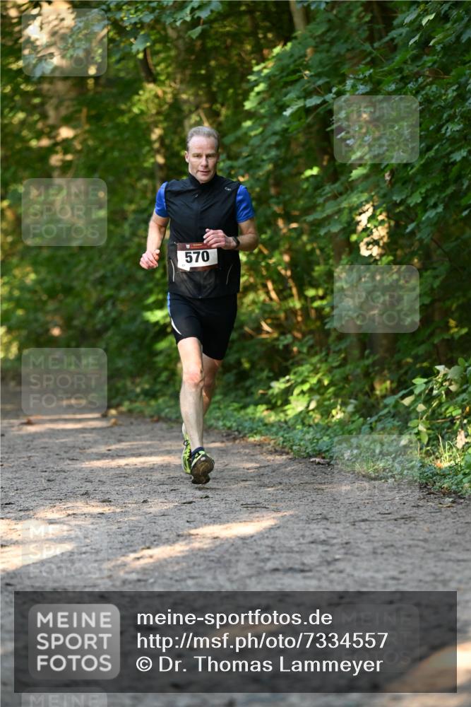 06.10.2024 - Bramfelder Halbmarathon 2024 Dr. Thomas Lammeyer http://msf.ph/oto/7334557 06.10.2024 09:51:00 Laufen 570 meine-sportfotos.de