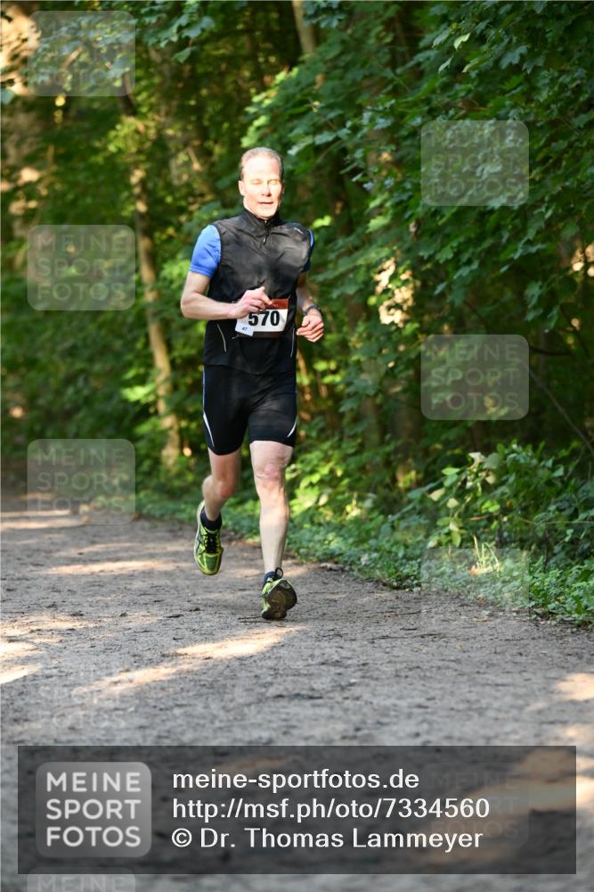 06.10.2024 - Bramfelder Halbmarathon 2024 Dr. Thomas Lammeyer http://msf.ph/oto/7334560 06.10.2024 09:51:00 Laufen 570 meine-sportfotos.de
