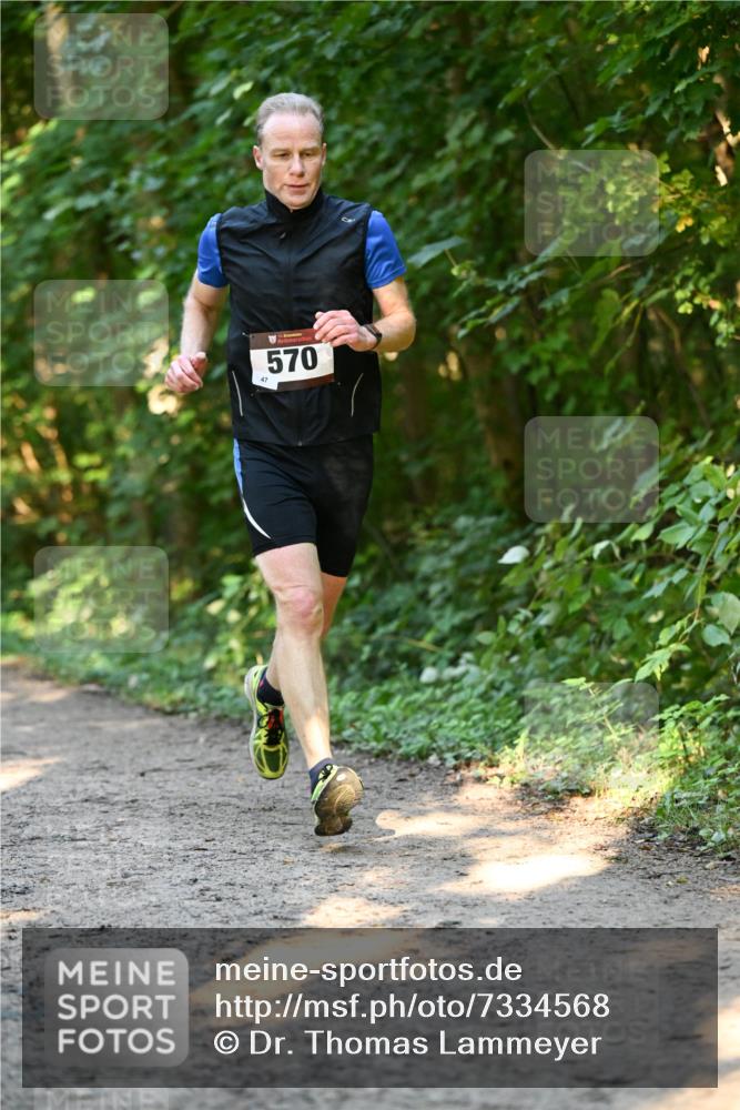 06.10.2024 - Bramfelder Halbmarathon 2024 Dr. Thomas Lammeyer http://msf.ph/oto/7334568 06.10.2024 09:51:02 Laufen 47, 570 meine-sportfotos.de