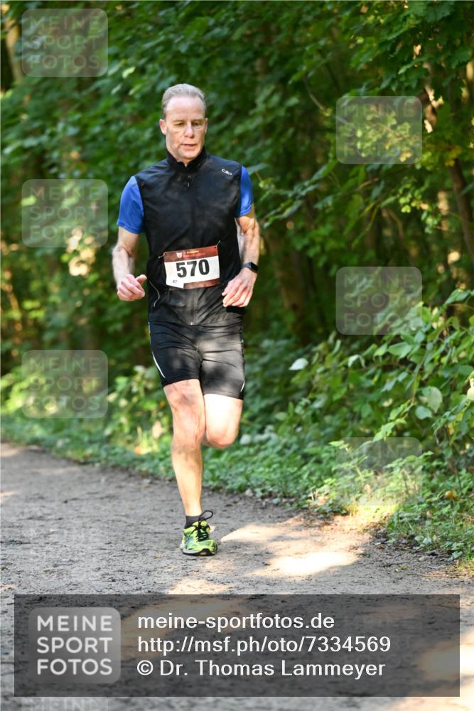 06.10.2024 - Bramfelder Halbmarathon 2024 Dr. Thomas Lammeyer http://msf.ph/oto/7334569 06.10.2024 09:51:02 Laufen 570 meine-sportfotos.de