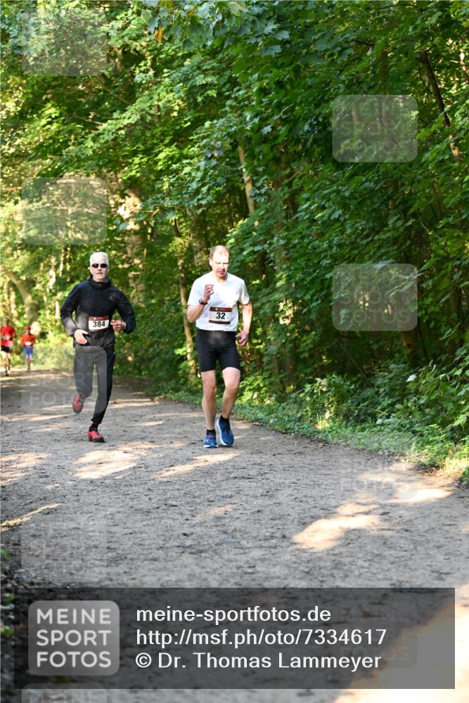 06.10.2024 - Bramfelder Halbmarathon 2024 Dr. Thomas Lammeyer http://msf.ph/oto/7334617 06.10.2024 09:51:43 Laufen 32, 384 meine-sportfotos.de