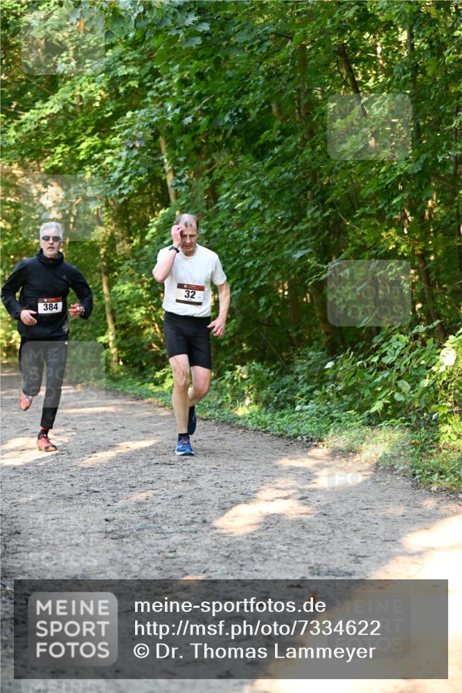 06.10.2024 - Bramfelder Halbmarathon 2024 Dr. Thomas Lammeyer http://msf.ph/oto/7334622 06.10.2024 09:51:43 Laufen 32, 384 meine-sportfotos.de