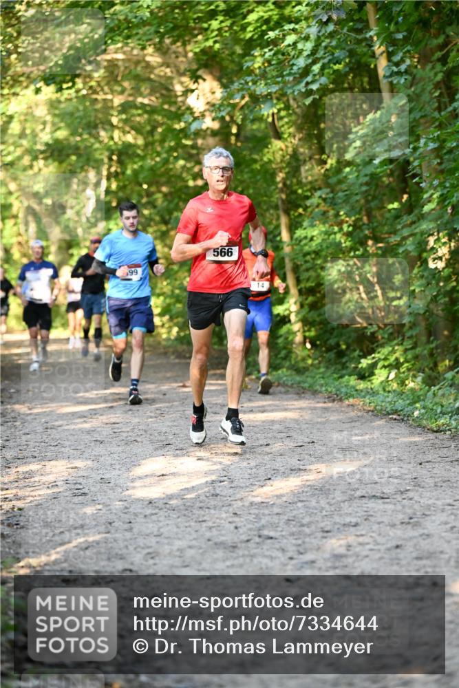 06.10.2024 - Bramfelder Halbmarathon 2024 Dr. Thomas Lammeyer http://msf.ph/oto/7334644 06.10.2024 09:51:52 Laufen 99, 566, 14 meine-sportfotos.de