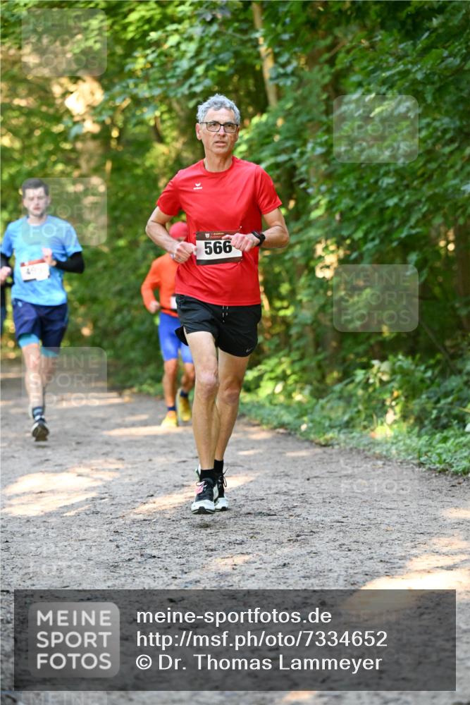 06.10.2024 - Bramfelder Halbmarathon 2024 Dr. Thomas Lammeyer http://msf.ph/oto/7334652 06.10.2024 09:51:53 Laufen 566 meine-sportfotos.de