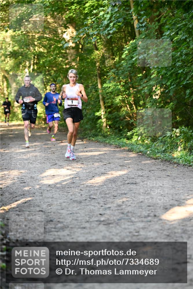 06.10.2024 - Bramfelder Halbmarathon 2024 Dr. Thomas Lammeyer http://msf.ph/oto/7334689 06.10.2024 09:52:01 Laufen 352 meine-sportfotos.de