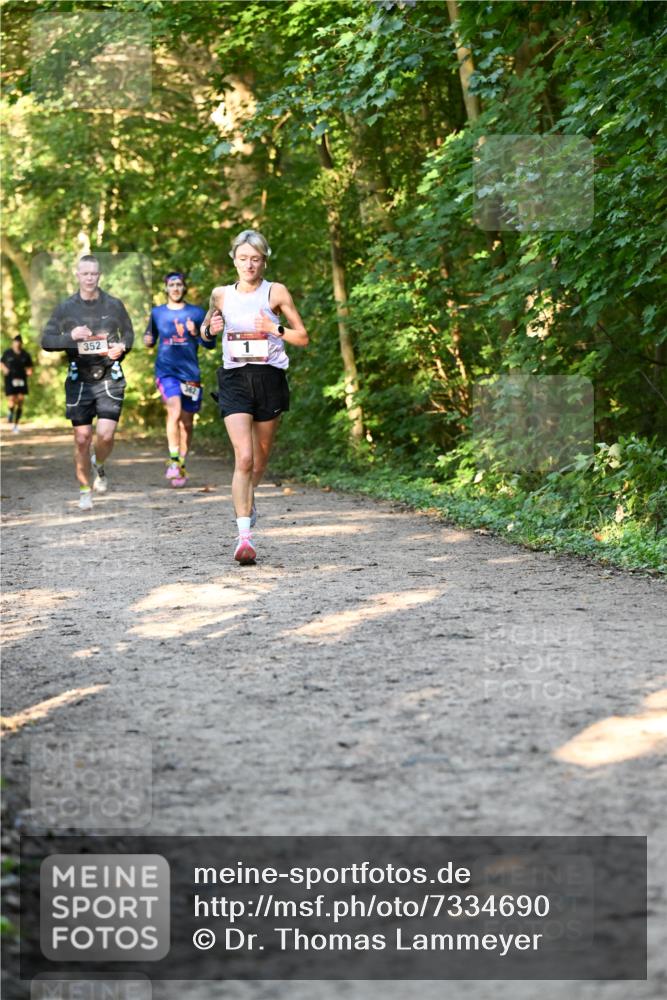 06.10.2024 - Bramfelder Halbmarathon 2024 Dr. Thomas Lammeyer http://msf.ph/oto/7334690 06.10.2024 09:52:01 Laufen 352 meine-sportfotos.de