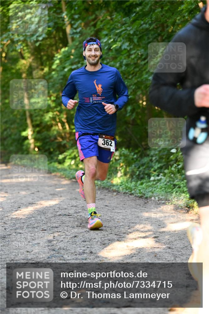 06.10.2024 - Bramfelder Halbmarathon 2024 Dr. Thomas Lammeyer http://msf.ph/oto/7334715 06.10.2024 09:52:05 Laufen 362 meine-sportfotos.de
