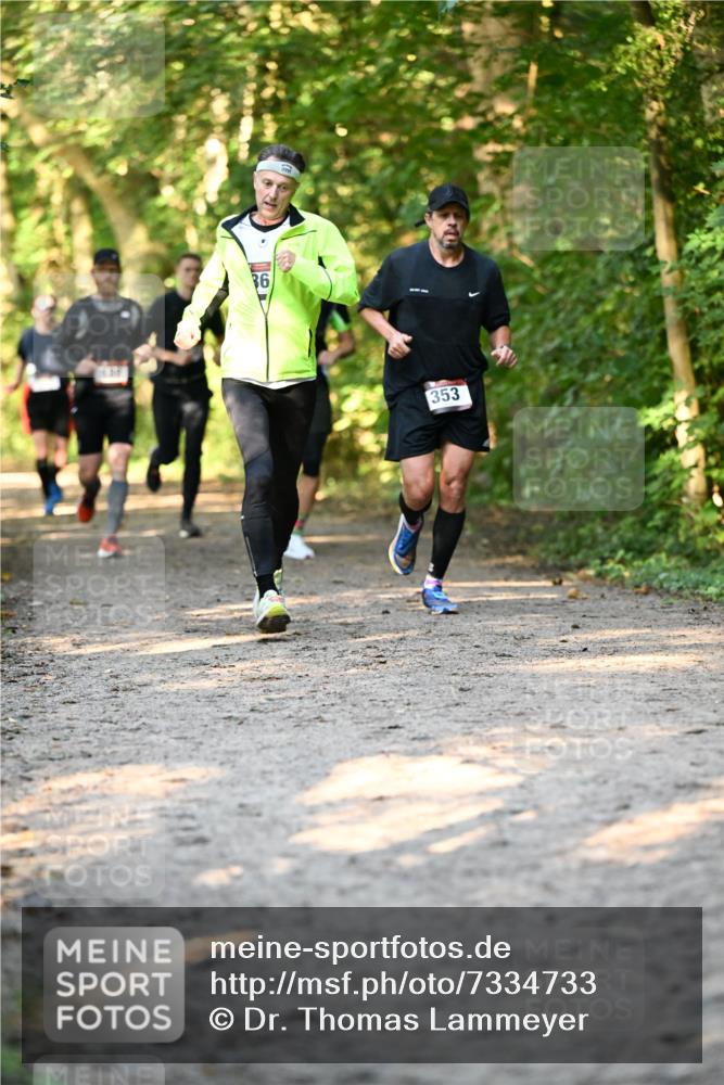 06.10.2024 - Bramfelder Halbmarathon 2024 Dr. Thomas Lammeyer http://msf.ph/oto/7334733 06.10.2024 09:52:10 Laufen 353 meine-sportfotos.de