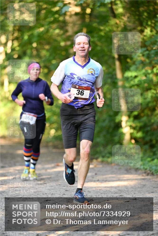 06.10.2024 - Bramfelder Halbmarathon 2024 Dr. Thomas Lammeyer http://msf.ph/oto/7334929 06.10.2024 09:53:14 Laufen 368, 2010, 36 meine-sportfotos.de