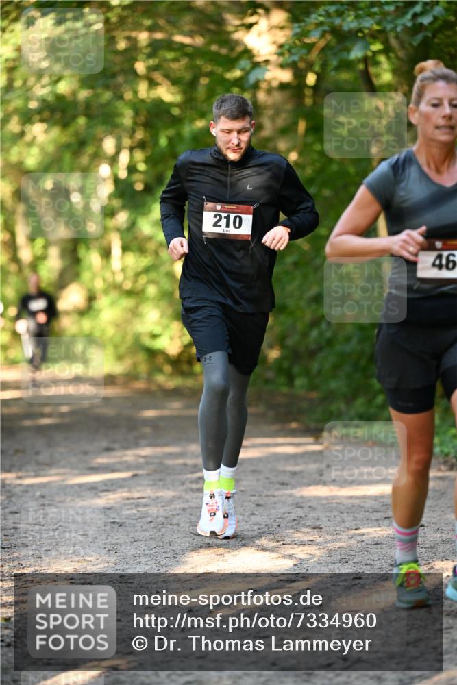 06.10.2024 - Bramfelder Halbmarathon 2024 Dr. Thomas Lammeyer http://msf.ph/oto/7334960 06.10.2024 09:53:21 Laufen 210, 46 meine-sportfotos.de
