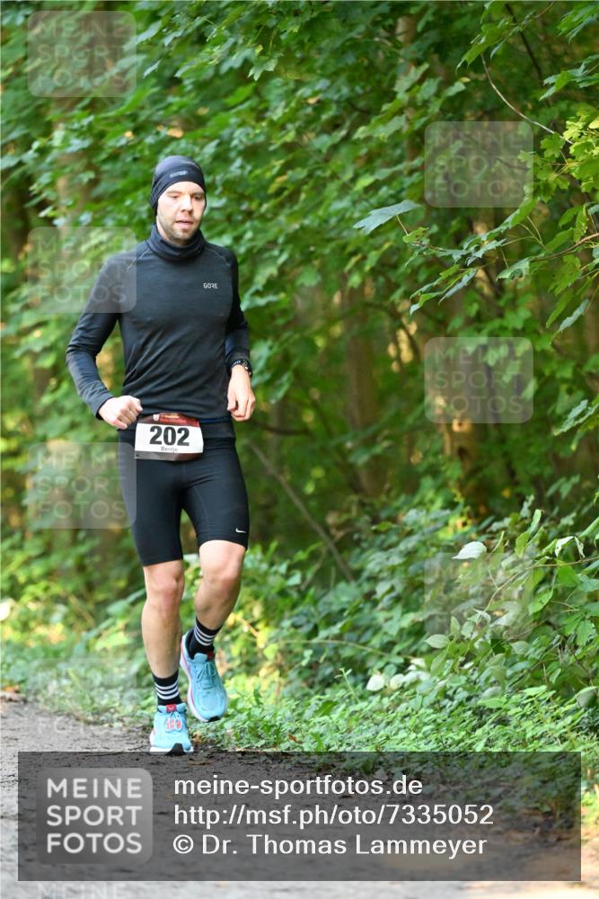 06.10.2024 - Bramfelder Halbmarathon 2024 Dr. Thomas Lammeyer http://msf.ph/oto/7335052 06.10.2024 09:53:50 Laufen 202 meine-sportfotos.de