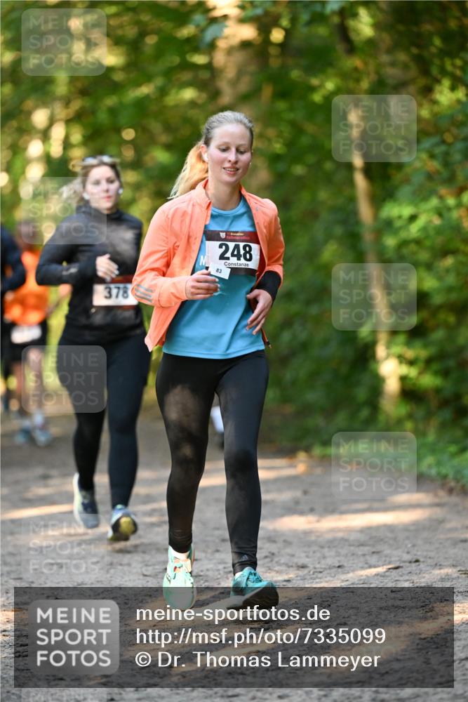 06.10.2024 - Bramfelder Halbmarathon 2024 Dr. Thomas Lammeyer http://msf.ph/oto/7335099 06.10.2024 09:54:00 Laufen 378, 248, 83 meine-sportfotos.de