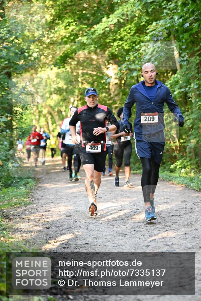 06.10.2024 - Bramfelder Halbmarathon 2024 Dr. Thomas Lammeyer http://msf.ph/oto/7335137 06.10.2024 09:54:08 Laufen 23, 469, 391, 209 meine-sportfotos.de