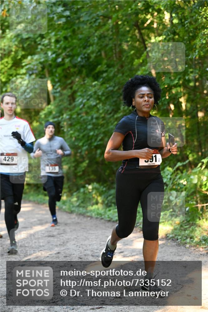 06.10.2024 - Bramfelder Halbmarathon 2024 Dr. Thomas Lammeyer http://msf.ph/oto/7335152 06.10.2024 09:54:12 Laufen 429, 135, 91 meine-sportfotos.de
