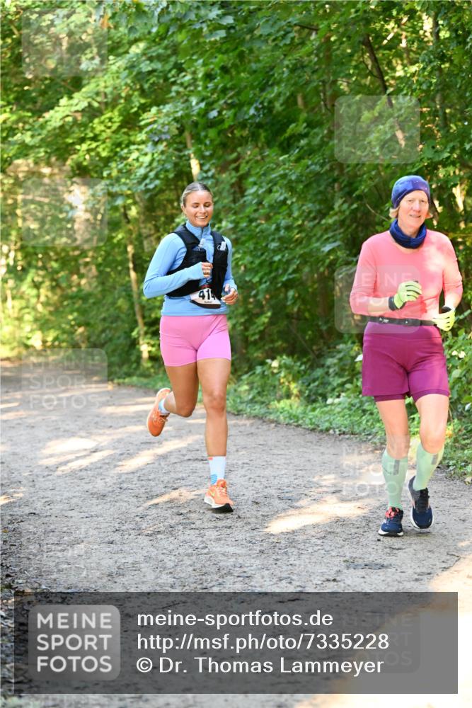06.10.2024 - Bramfelder Halbmarathon 2024 Dr. Thomas Lammeyer http://msf.ph/oto/7335228 06.10.2024 09:54:28 Laufen 414 meine-sportfotos.de