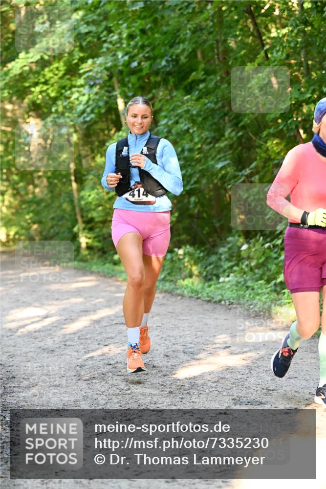 06.10.2024 - Bramfelder Halbmarathon 2024 Dr. Thomas Lammeyer http://msf.ph/oto/7335230 06.10.2024 09:54:28 Laufen 414 meine-sportfotos.de