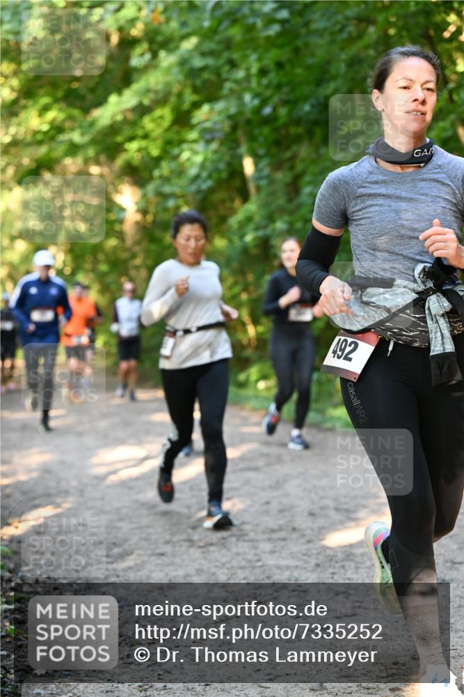 06.10.2024 - Bramfelder Halbmarathon 2024 Dr. Thomas Lammeyer http://msf.ph/oto/7335252 06.10.2024 09:54:40 Laufen 492, 2 meine-sportfotos.de