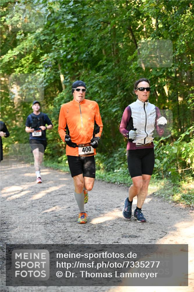 06.10.2024 - Bramfelder Halbmarathon 2024 Dr. Thomas Lammeyer http://msf.ph/oto/7335277 06.10.2024 09:54:45 Laufen 433, 400 meine-sportfotos.de