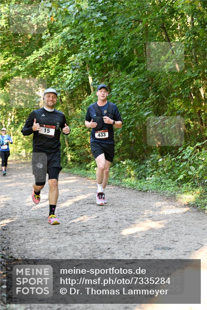 06.10.2024 - Bramfelder Halbmarathon 2024 Dr. Thomas Lammeyer http://msf.ph/oto/7335284 06.10.2024 09:54:46 Laufen 15, 433 meine-sportfotos.de