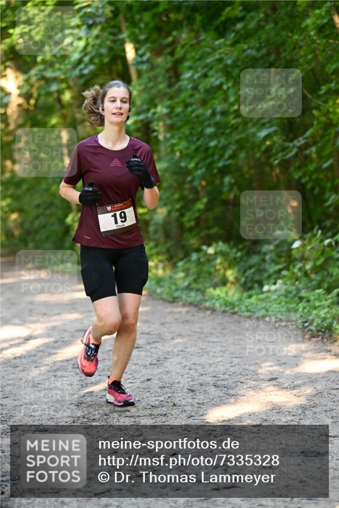 06.10.2024 - Bramfelder Halbmarathon 2024 Dr. Thomas Lammeyer http://msf.ph/oto/7335328 06.10.2024 09:54:56 Laufen 19 meine-sportfotos.de