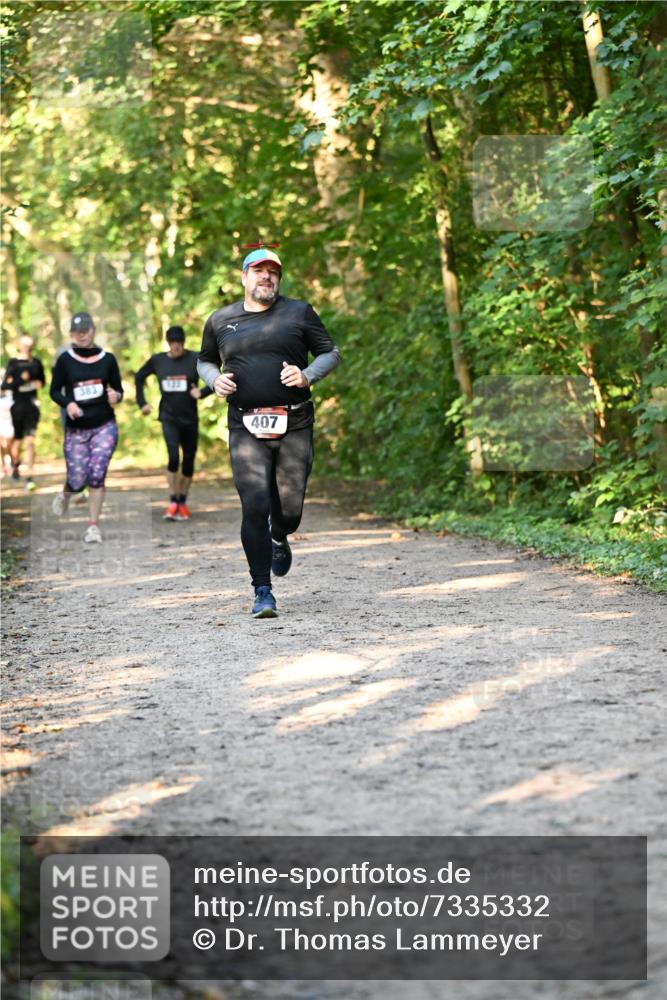 06.10.2024 - Bramfelder Halbmarathon 2024 Dr. Thomas Lammeyer http://msf.ph/oto/7335332 06.10.2024 09:54:58 Laufen 383, 407 meine-sportfotos.de