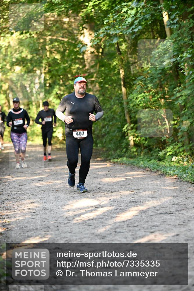 06.10.2024 - Bramfelder Halbmarathon 2024 Dr. Thomas Lammeyer http://msf.ph/oto/7335335 06.10.2024 09:54:58 Laufen 383, 407 meine-sportfotos.de