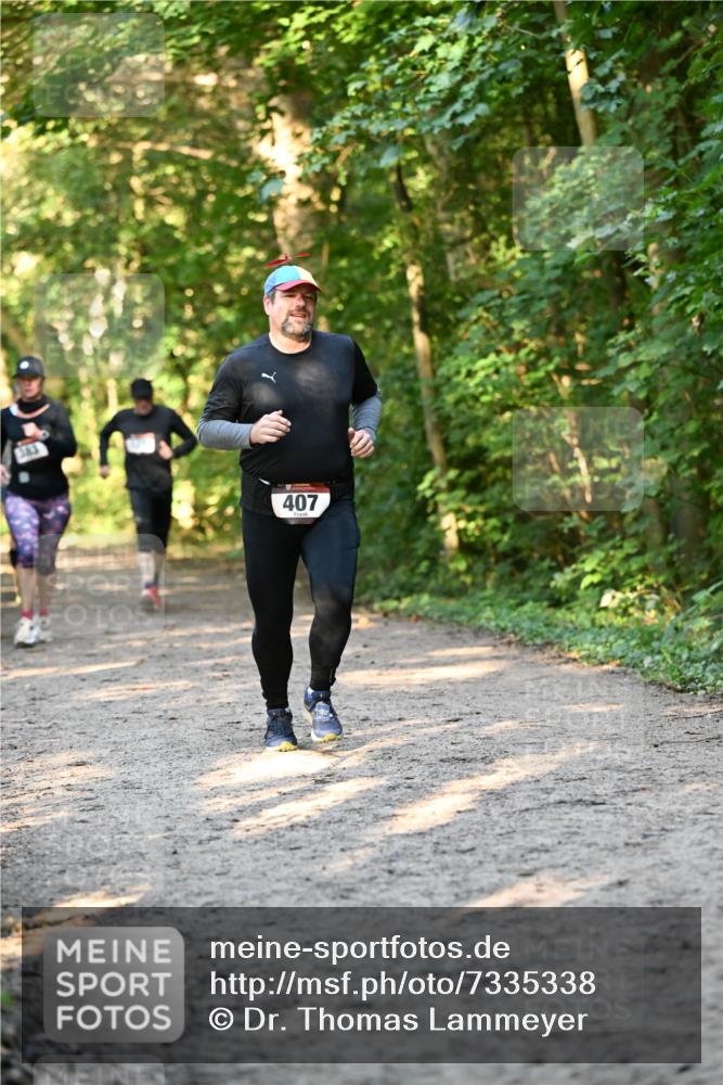 06.10.2024 - Bramfelder Halbmarathon 2024 Dr. Thomas Lammeyer http://msf.ph/oto/7335338 06.10.2024 09:54:58 Laufen 383, 407 meine-sportfotos.de