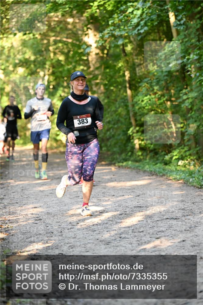 06.10.2024 - Bramfelder Halbmarathon 2024 Dr. Thomas Lammeyer http://msf.ph/oto/7335355 06.10.2024 09:55:02 Laufen 383 meine-sportfotos.de