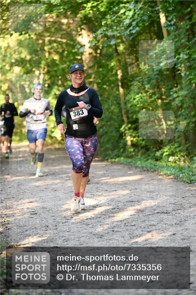 06.10.2024 - Bramfelder Halbmarathon 2024 Dr. Thomas Lammeyer http://msf.ph/oto/7335356 06.10.2024 09:55:02 Laufen 383 meine-sportfotos.de