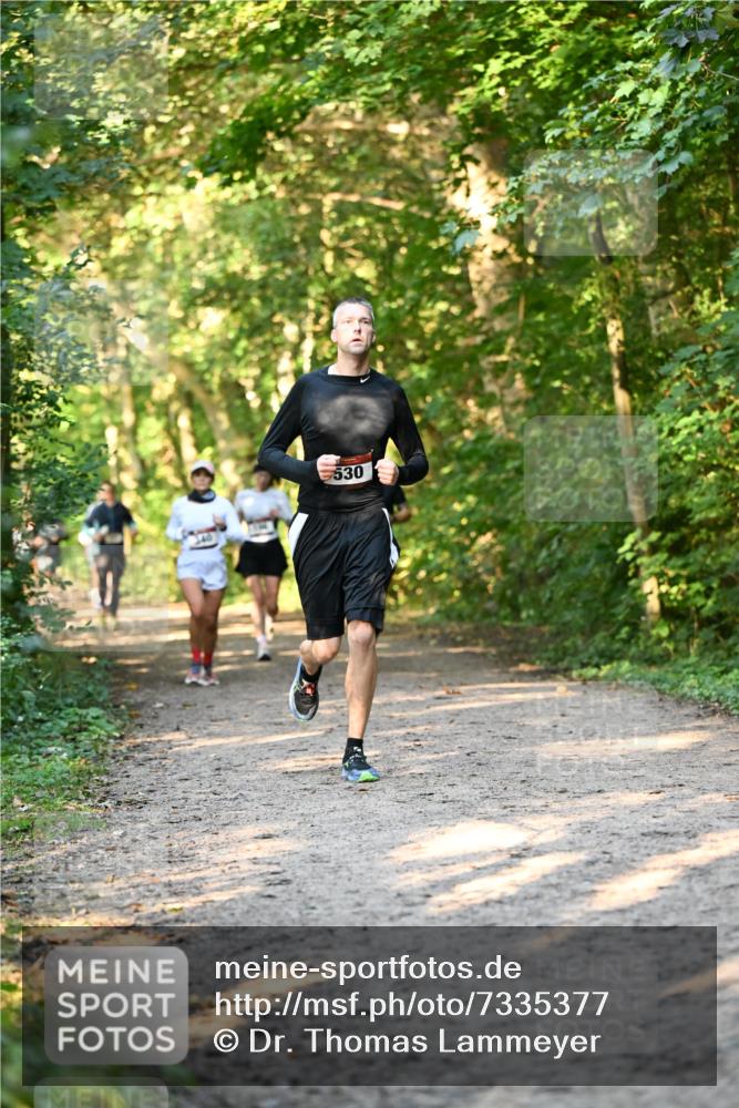 06.10.2024 - Bramfelder Halbmarathon 2024 Dr. Thomas Lammeyer http://msf.ph/oto/7335377 06.10.2024 09:55:07 Laufen 530 meine-sportfotos.de