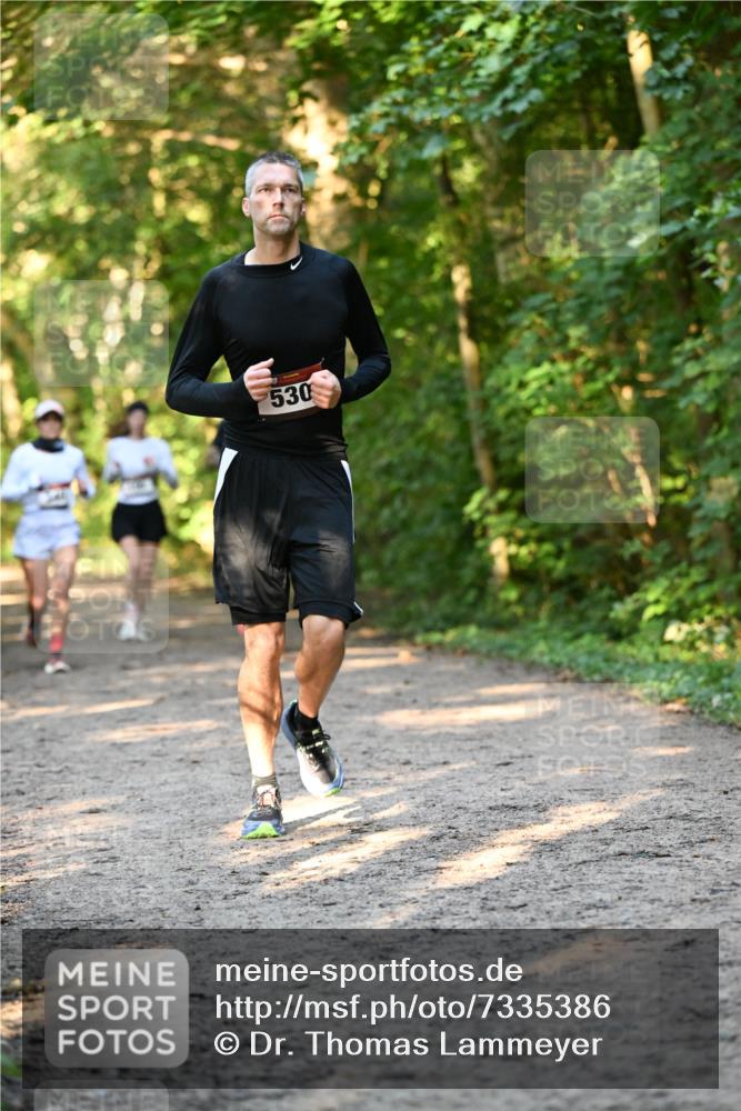 06.10.2024 - Bramfelder Halbmarathon 2024 Dr. Thomas Lammeyer http://msf.ph/oto/7335386 06.10.2024 09:55:08 Laufen 530 meine-sportfotos.de