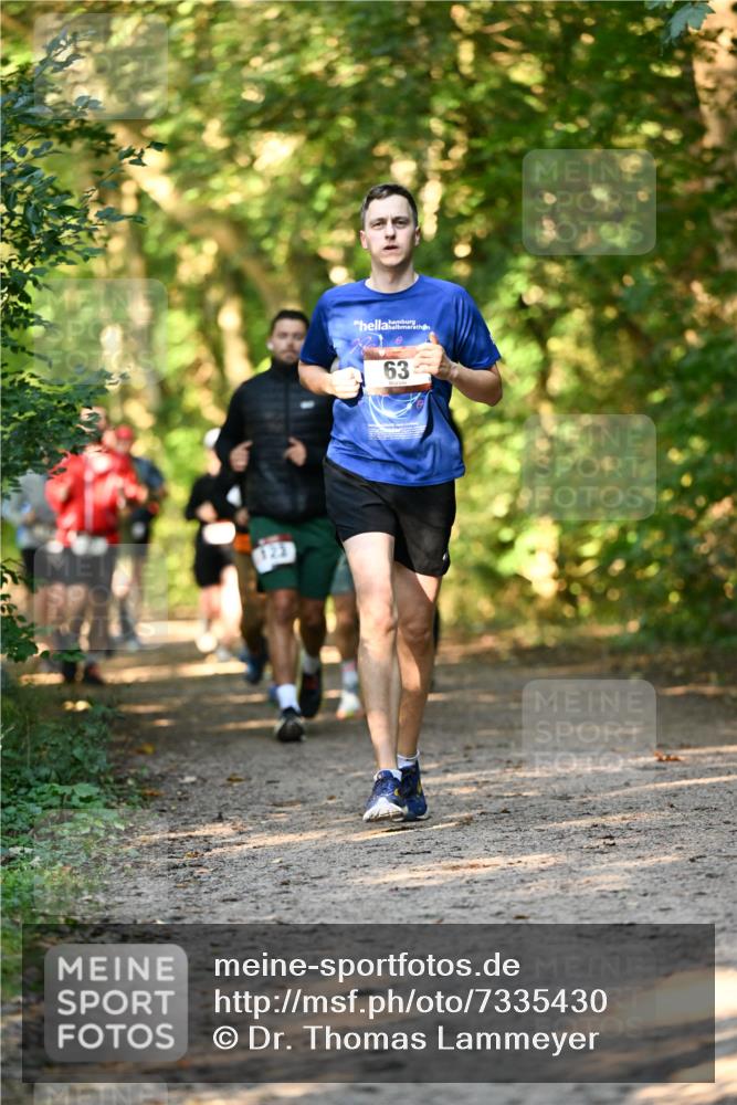 06.10.2024 - Bramfelder Halbmarathon 2024 Dr. Thomas Lammeyer http://msf.ph/oto/7335430 06.10.2024 09:55:20 Laufen 63 meine-sportfotos.de