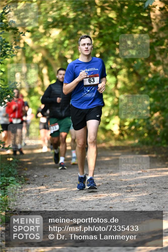 06.10.2024 - Bramfelder Halbmarathon 2024 Dr. Thomas Lammeyer http://msf.ph/oto/7335433 06.10.2024 09:55:21 Laufen 20, 63 meine-sportfotos.de