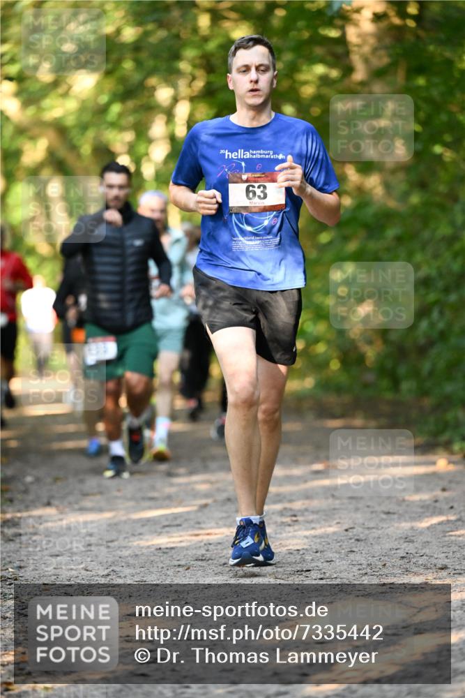 06.10.2024 - Bramfelder Halbmarathon 2024 Dr. Thomas Lammeyer http://msf.ph/oto/7335442 06.10.2024 09:55:22 Laufen 20, 63 meine-sportfotos.de
