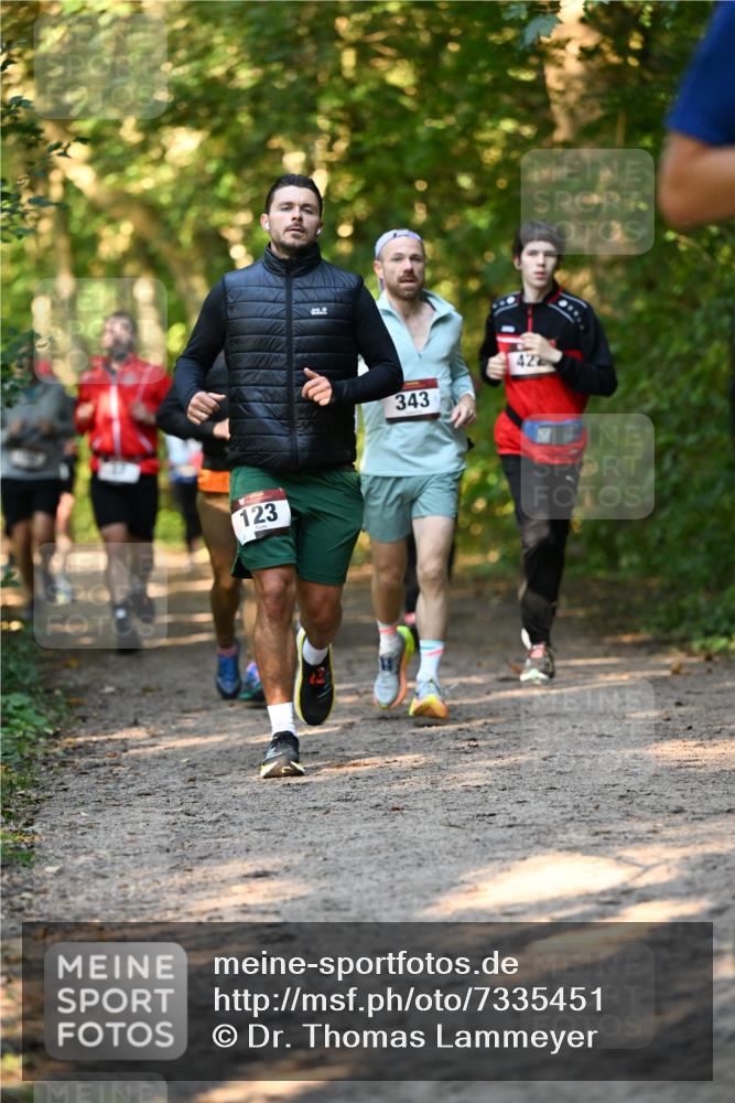 06.10.2024 - Bramfelder Halbmarathon 2024 Dr. Thomas Lammeyer http://msf.ph/oto/7335451 06.10.2024 09:55:24 Laufen 123, 343, 422 meine-sportfotos.de