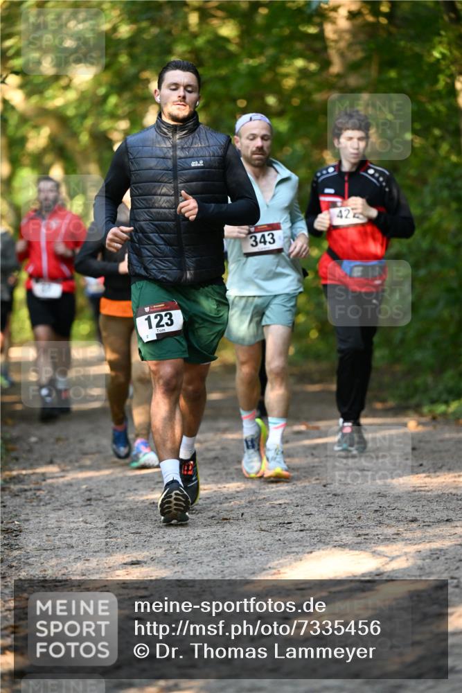 06.10.2024 - Bramfelder Halbmarathon 2024 Dr. Thomas Lammeyer http://msf.ph/oto/7335456 06.10.2024 09:55:25 Laufen 2, 123, 343, 422 meine-sportfotos.de